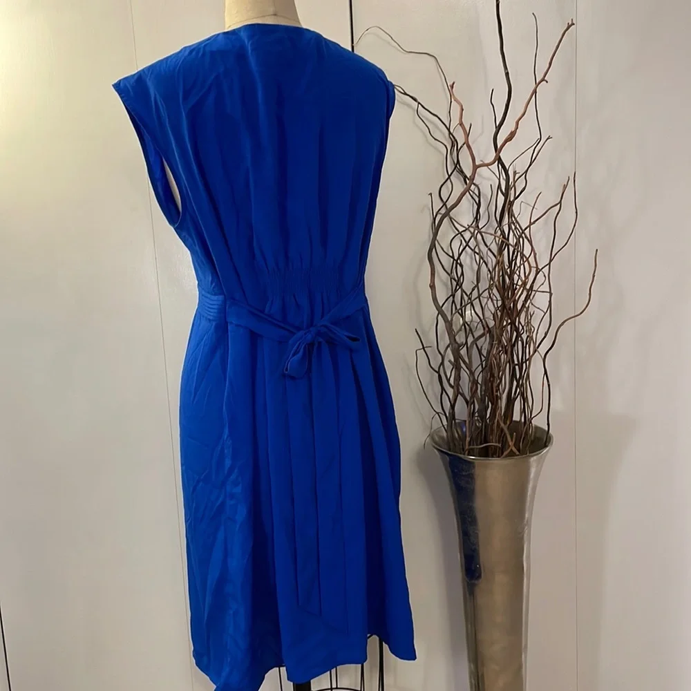 Motherhood Maternity sleeveless v-neck dress with back tie - Picture 5 of 8